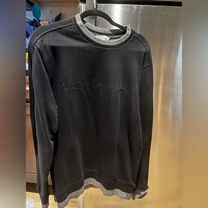 CALVIN KLEIN LONG SLEEVE SWEATER